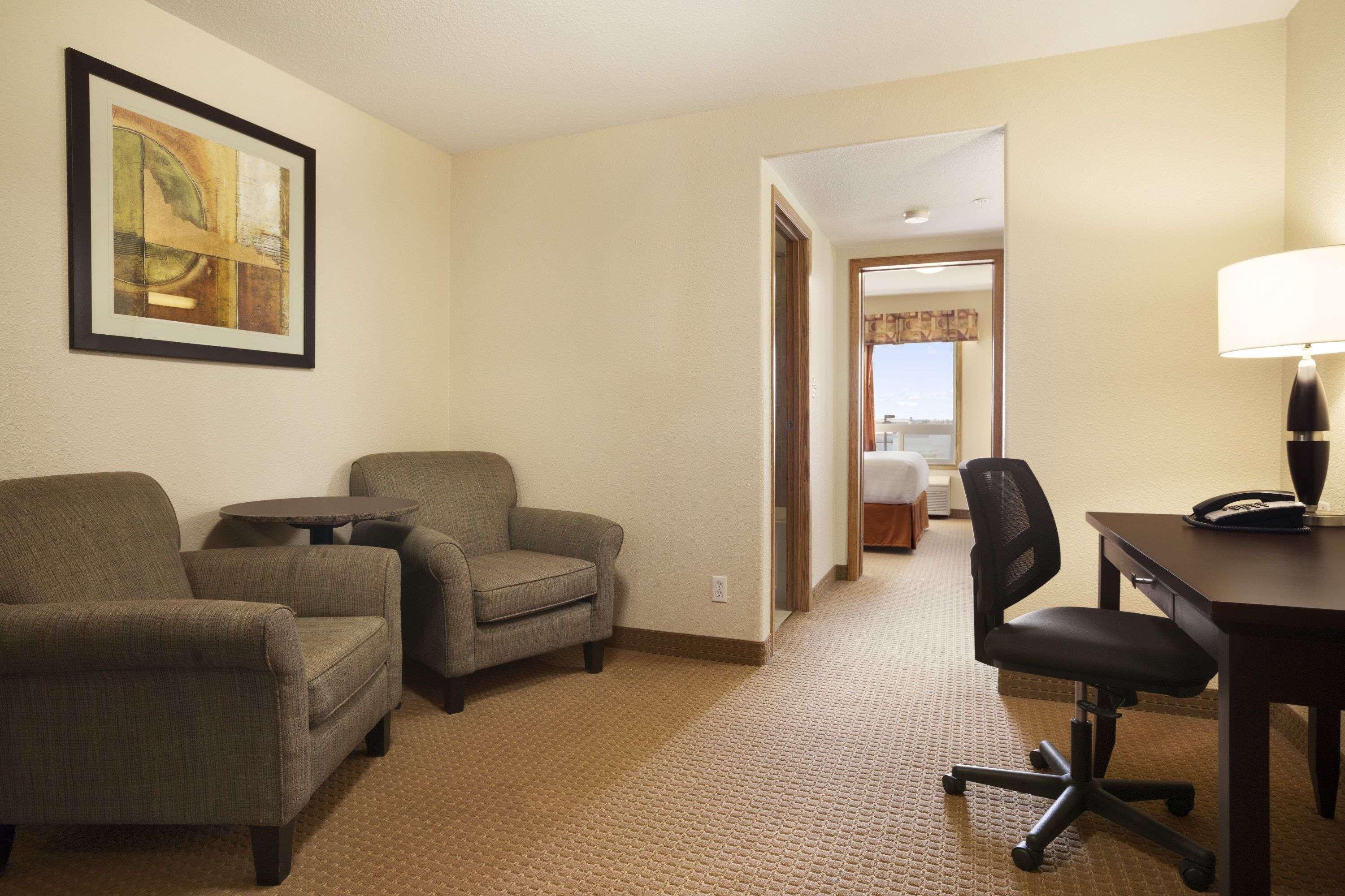 Hotel Super 8 By Wyndham Edmonton International Airport Leduc Exterior foto